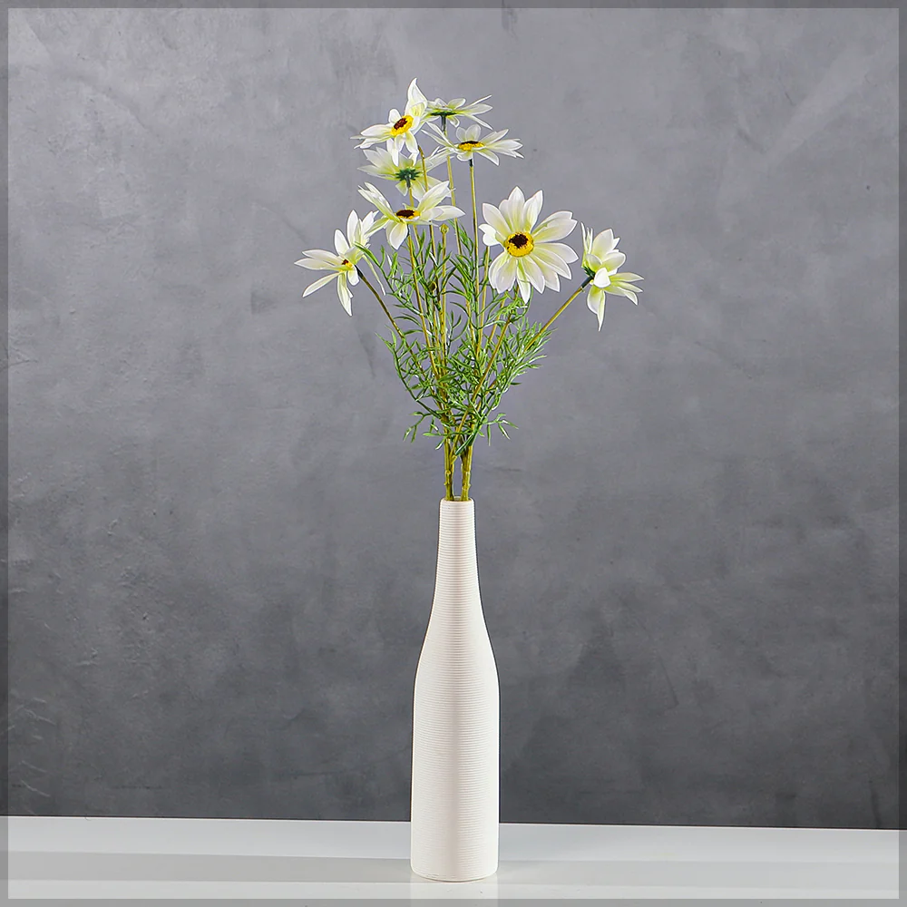 4 Heads Nearly Natural Daisy Flower Single Stem(without vase)