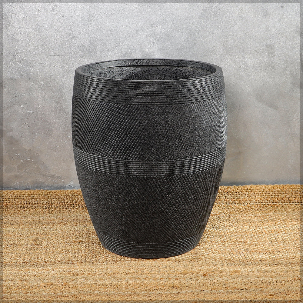 Black Line Design Magnesium Oxide Planter - Image 10