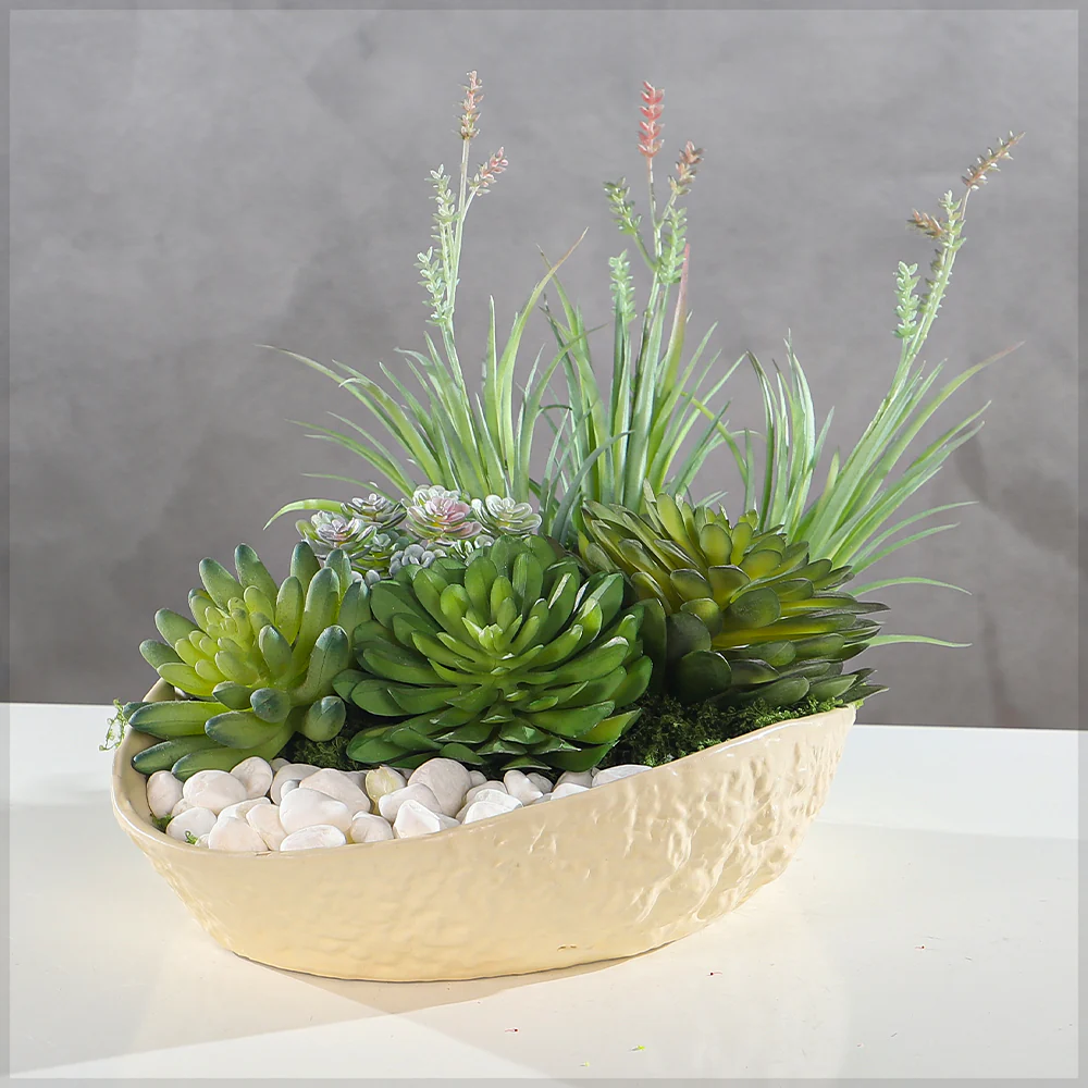 Cream Ceramic Ikebana Design Vase - Image 3