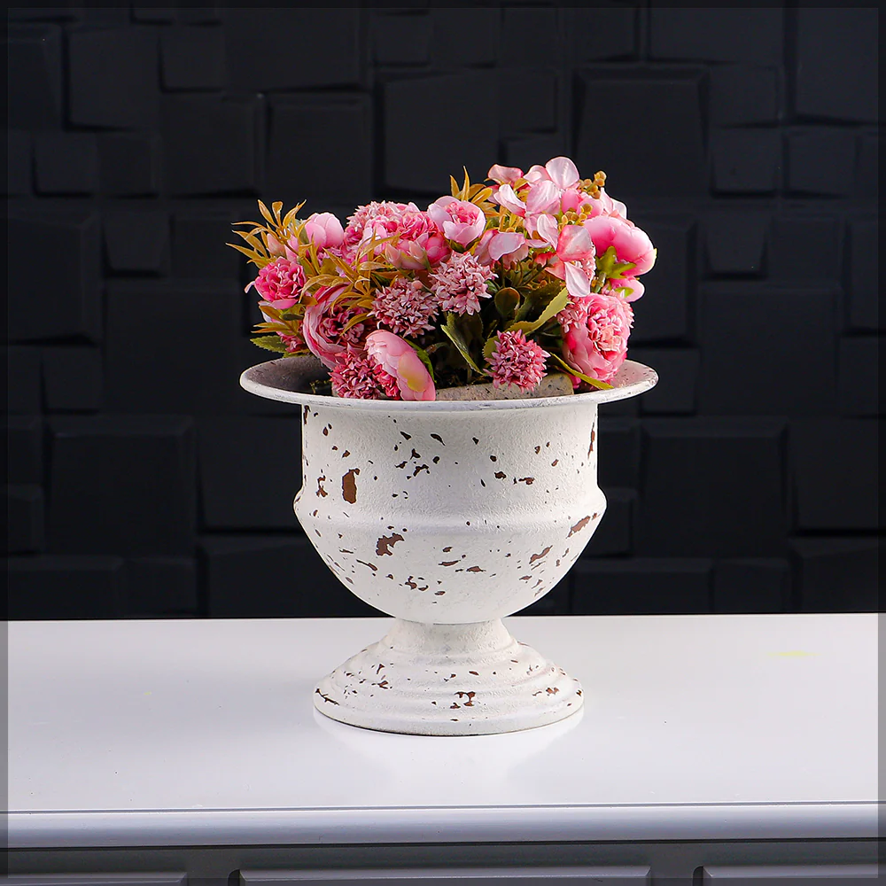 Decorative Table-top Metal Vases - Image 3