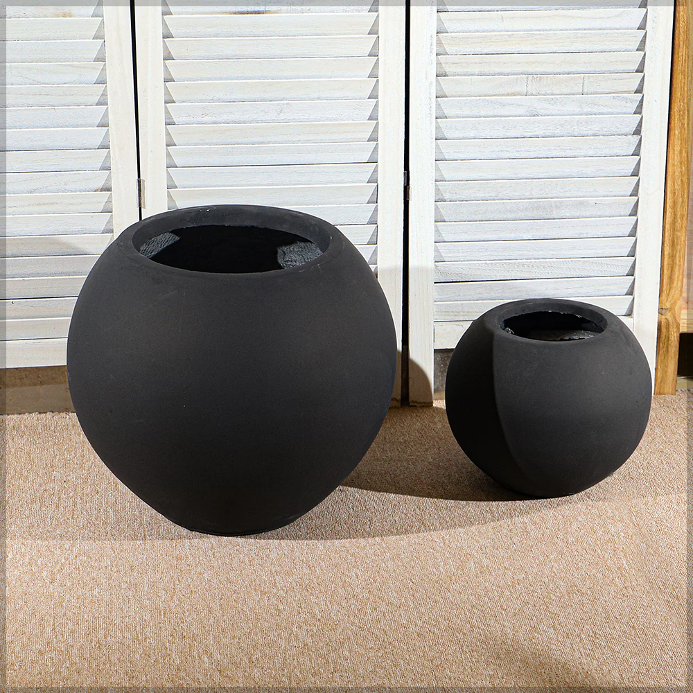 Round Black Concrete Planter - Image 4
