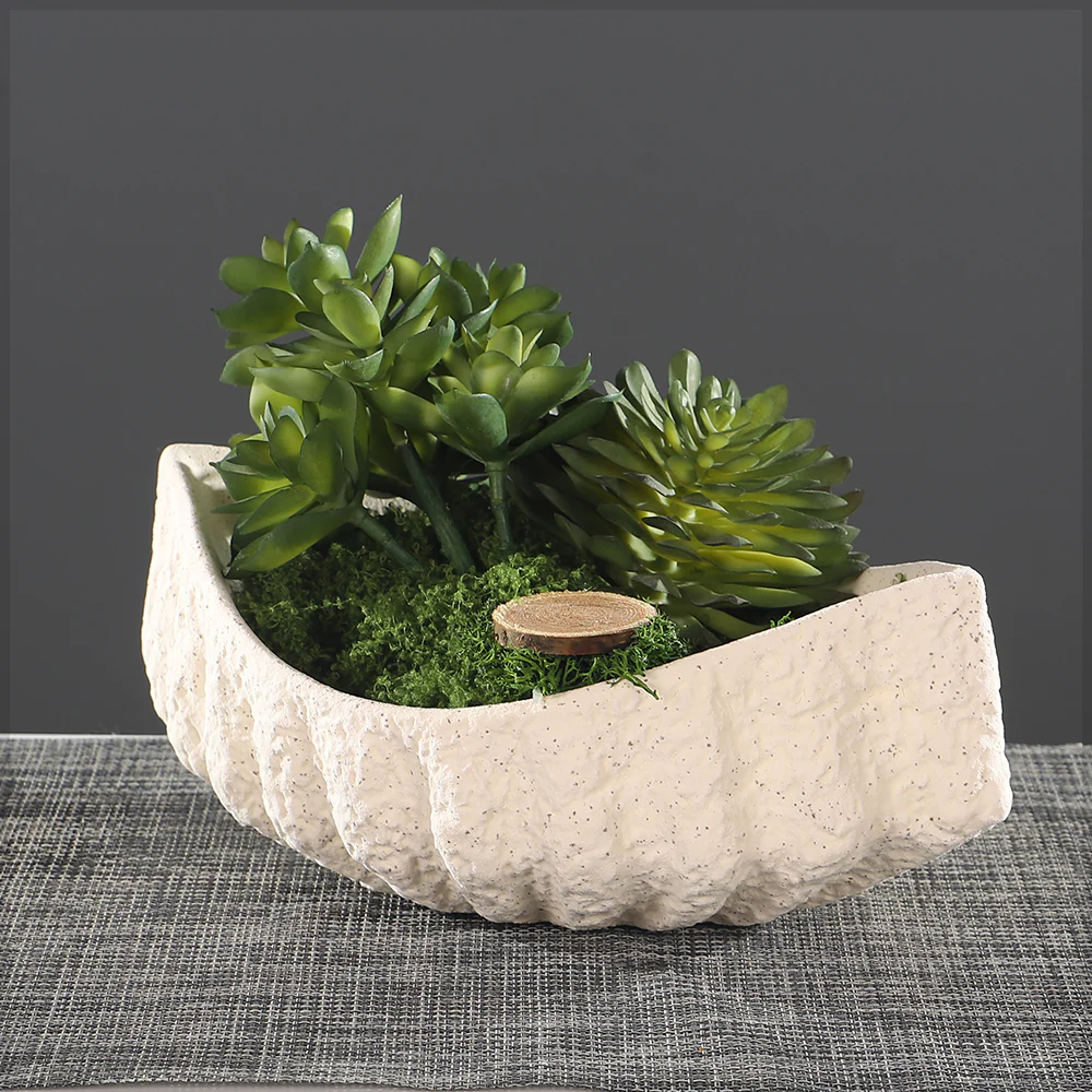 Shell-Like Shaped Ceramic Vase - Image 4
