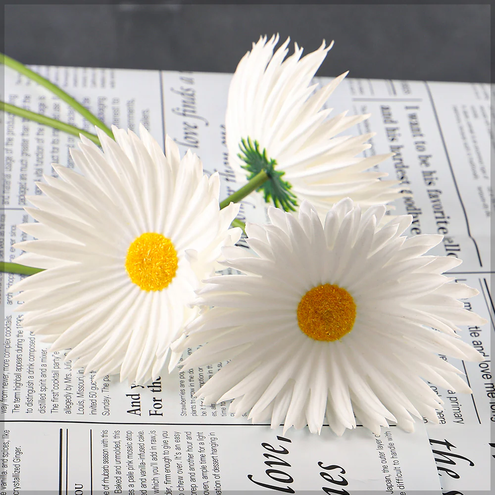 Single Stem Artificial Daisy Flower(without vase) - Image 3