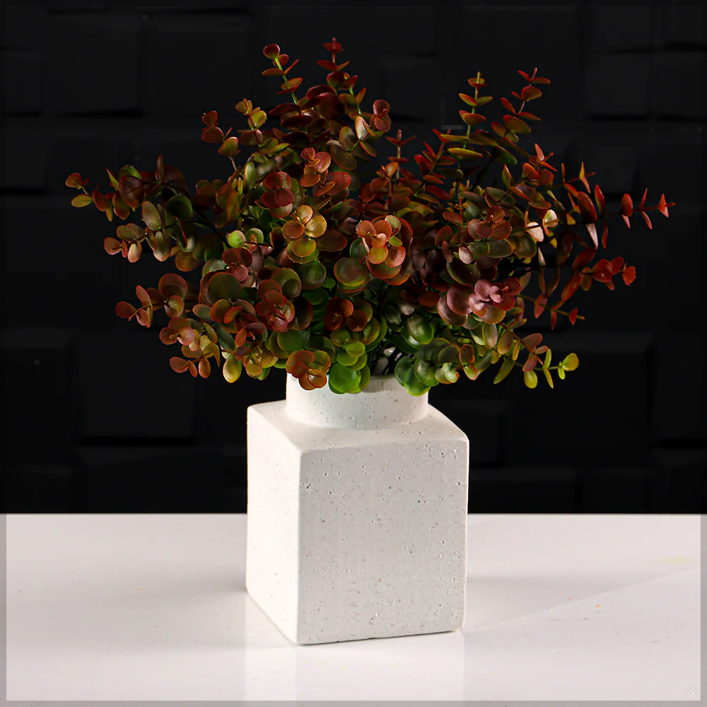 Square Design Decorative Vase - Image 3
