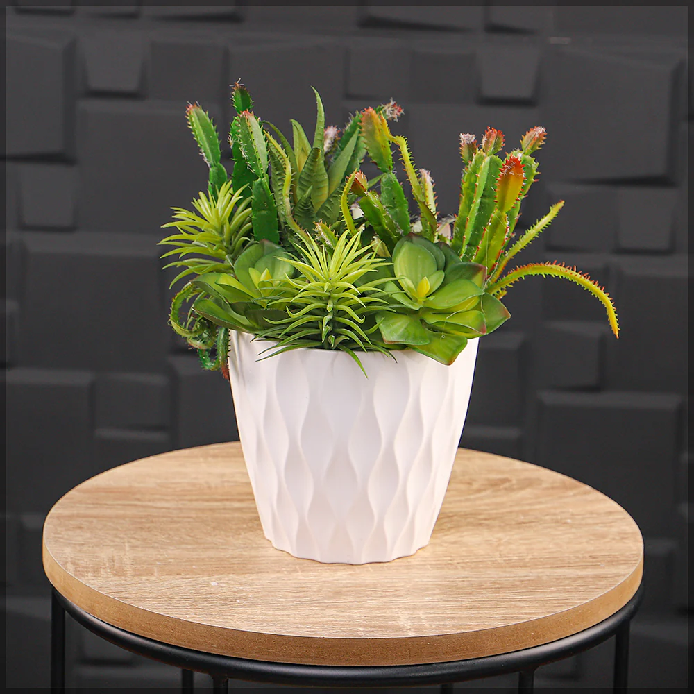 White Small Plastic Pot - Image 3
